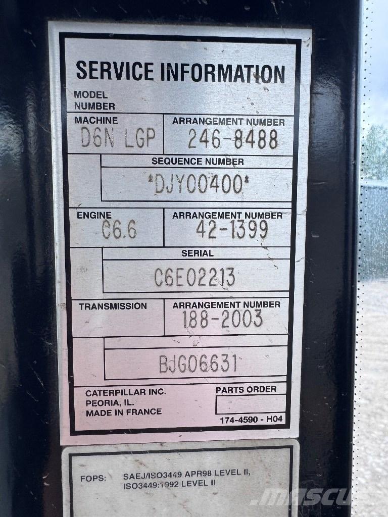 CAT D 6 N LGP ブルドーザー