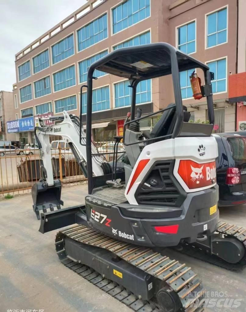 Bobcat E 27 Z スキッドステアローダー