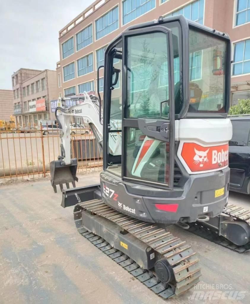 Bobcat E 27 Z スキッドステアローダー