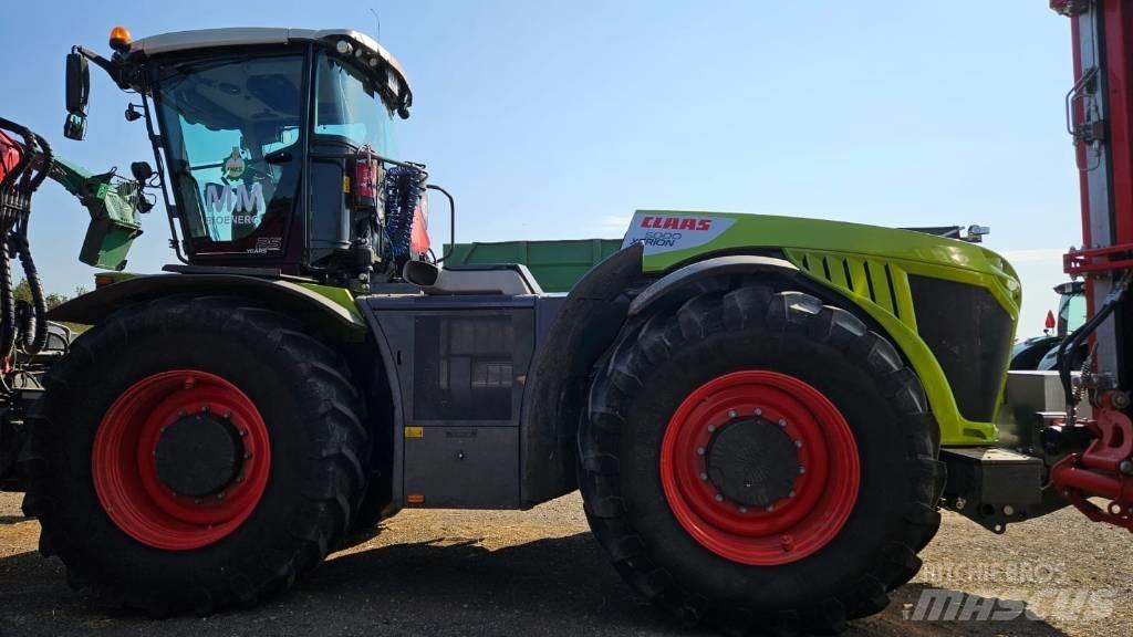 CLAAS Xerion 5000 VC トラクター