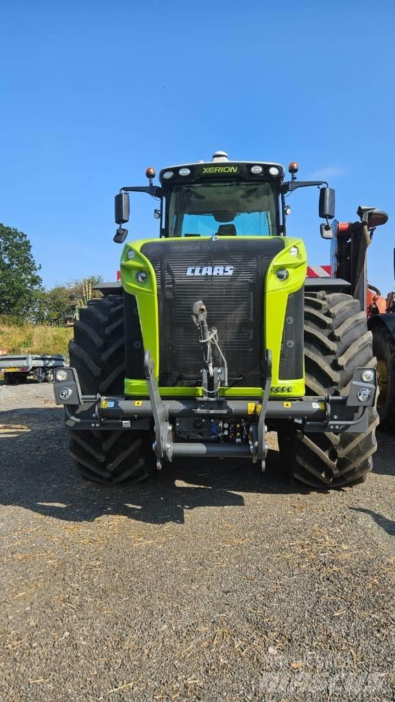 CLAAS Xerion 5000 VC トラクター