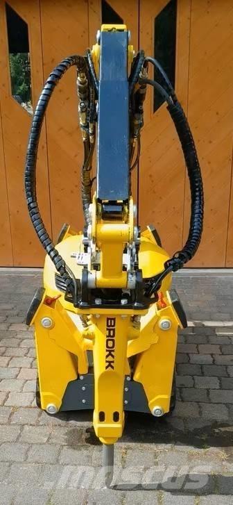 Brokk 110 ミニ油圧ショベル 7t以下（ミニユンボ・ミニディガー）