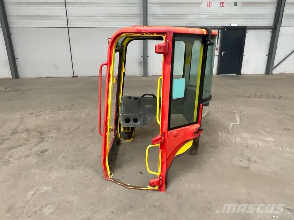 Yanmar vio 50 / vio 57 キャビン及び内装