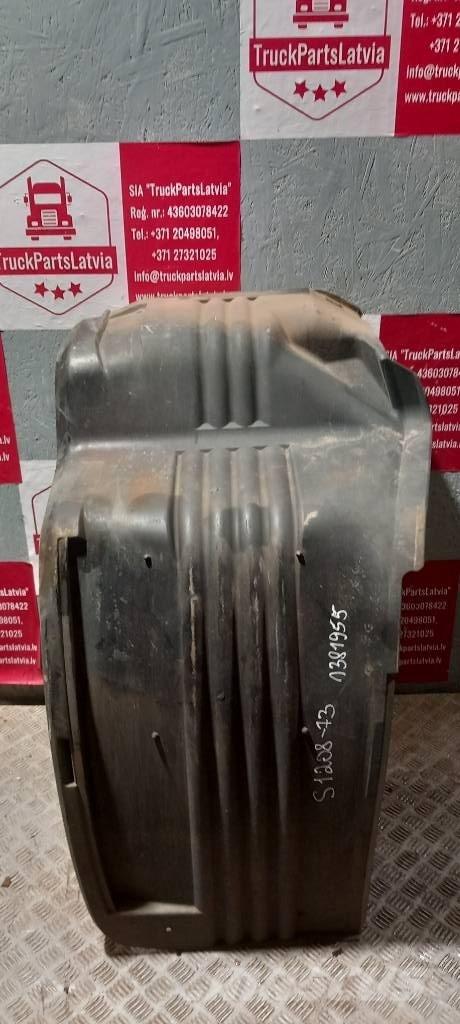 Scania 94 D.  1381955 キャビン及び内装