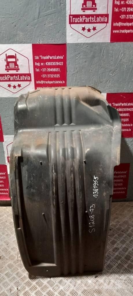 Scania 94 D.  1381955 キャビン及び内装