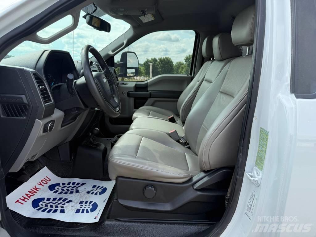 Ford F 450 多目的／汎用車両