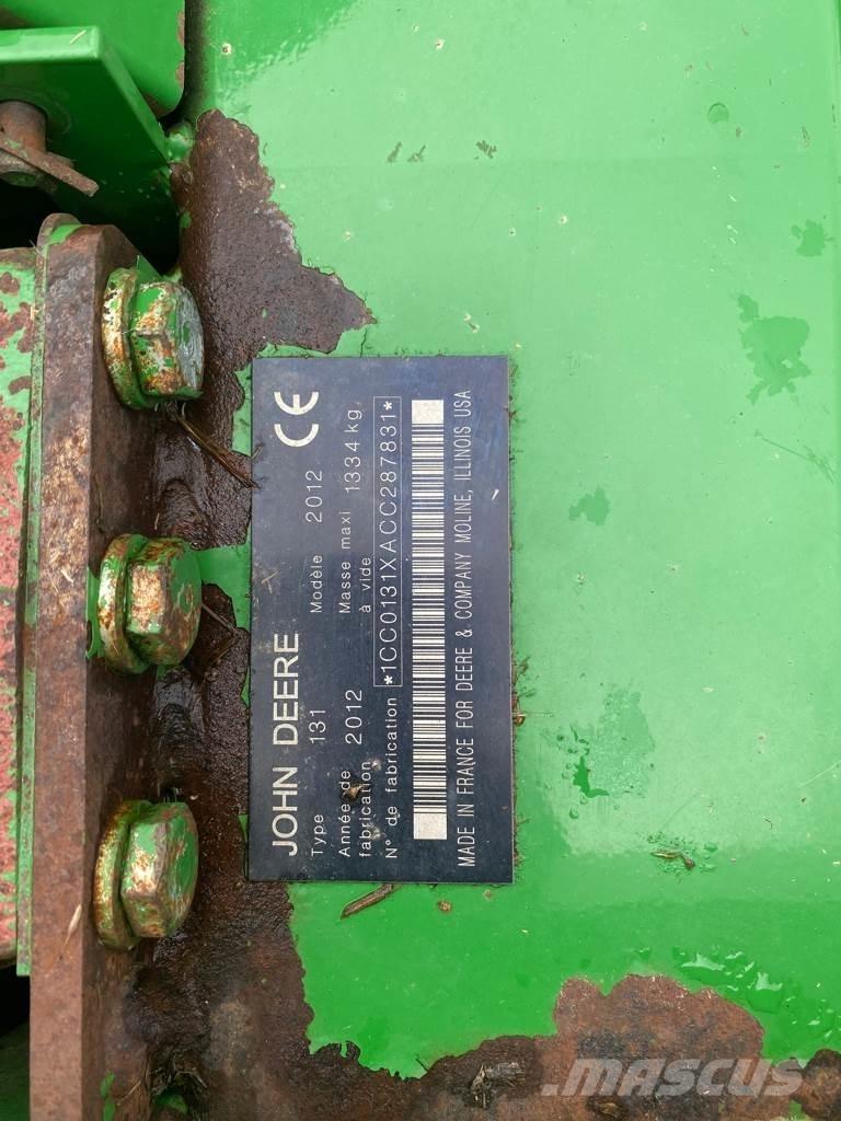 John Deere 131 牽引式モア/芝刈り機
