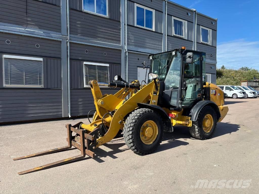 CAT 906 M ホイールローダー・タイヤショベル