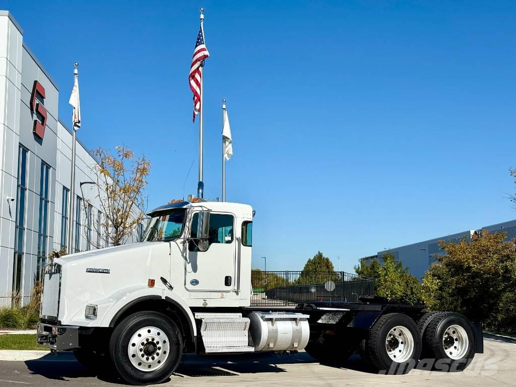 Kenworth T 800 中古トラクターヘッド | トレーラーヘッド
