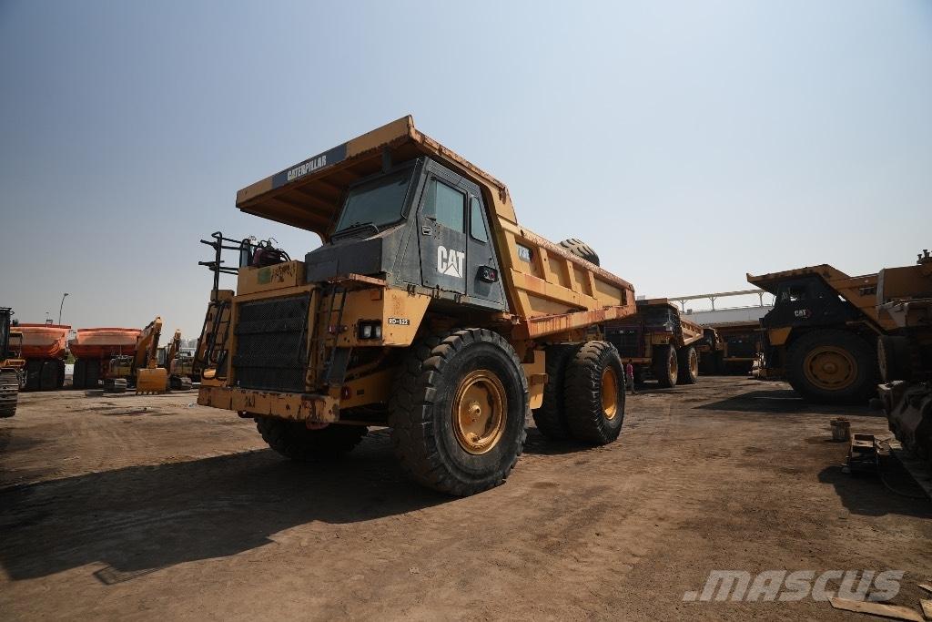CAT 773 E リジットフレーム式ダンプトラック