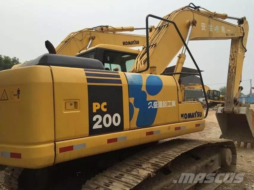 Komatsu pc200-7 大型油圧ショベル12t以上（パワーショベル・ユンボ）