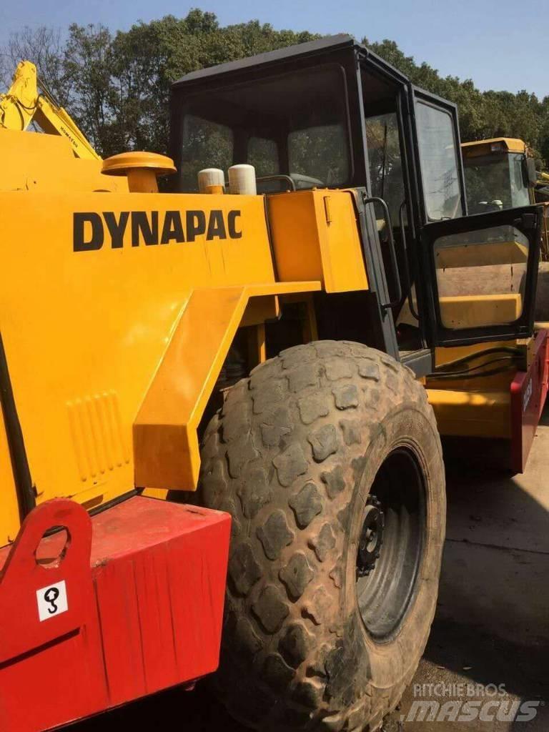 Dynapac CA 25 D 振動ローラ