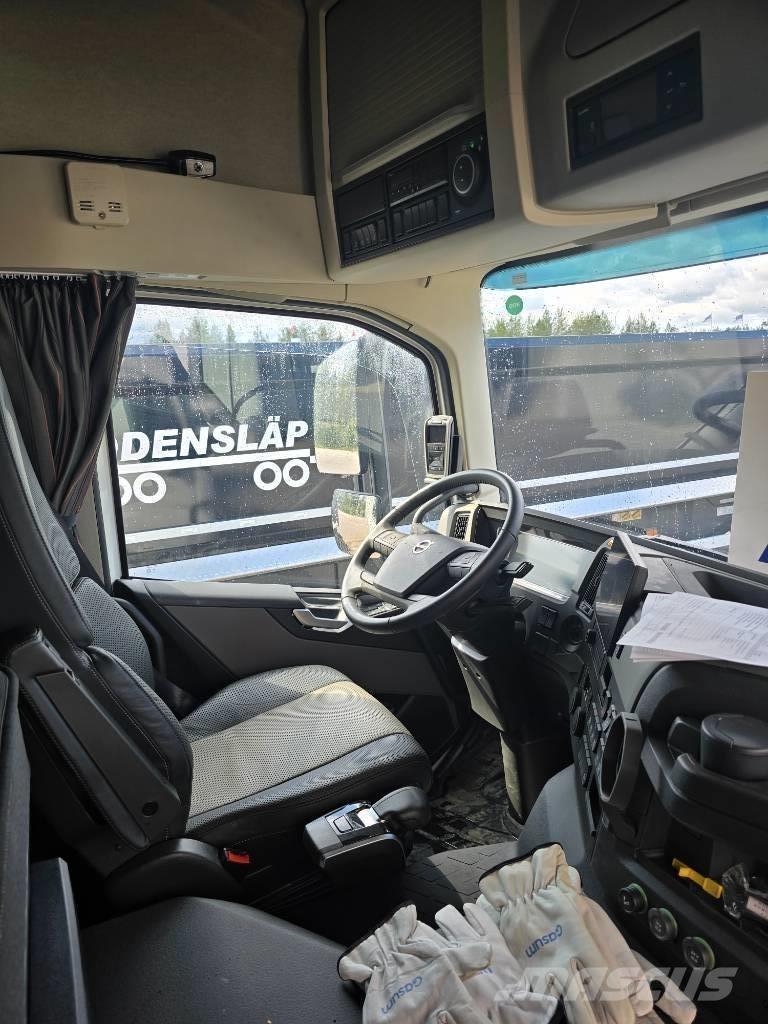Volvo FM460 LNG 冷凍冷蔵車
