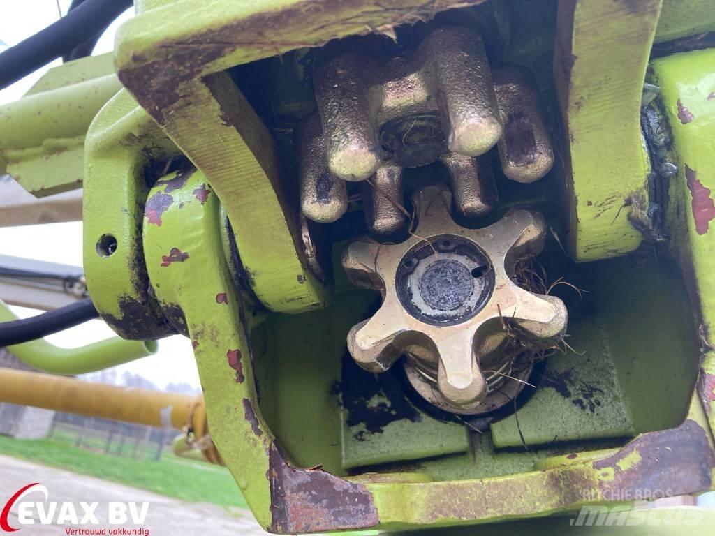 CLAAS Volto 870 T テッダー・テッダーレーキ