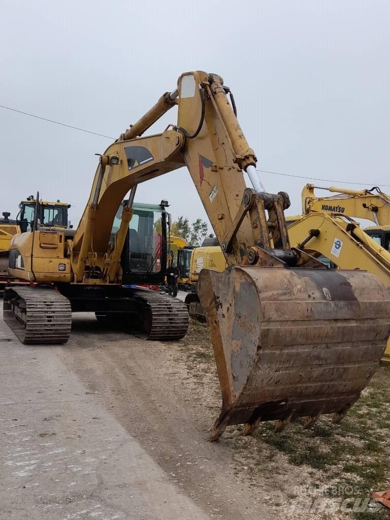 CAT 325 C LN 大型油圧ショベル12t以上（パワーショベル・ユンボ）