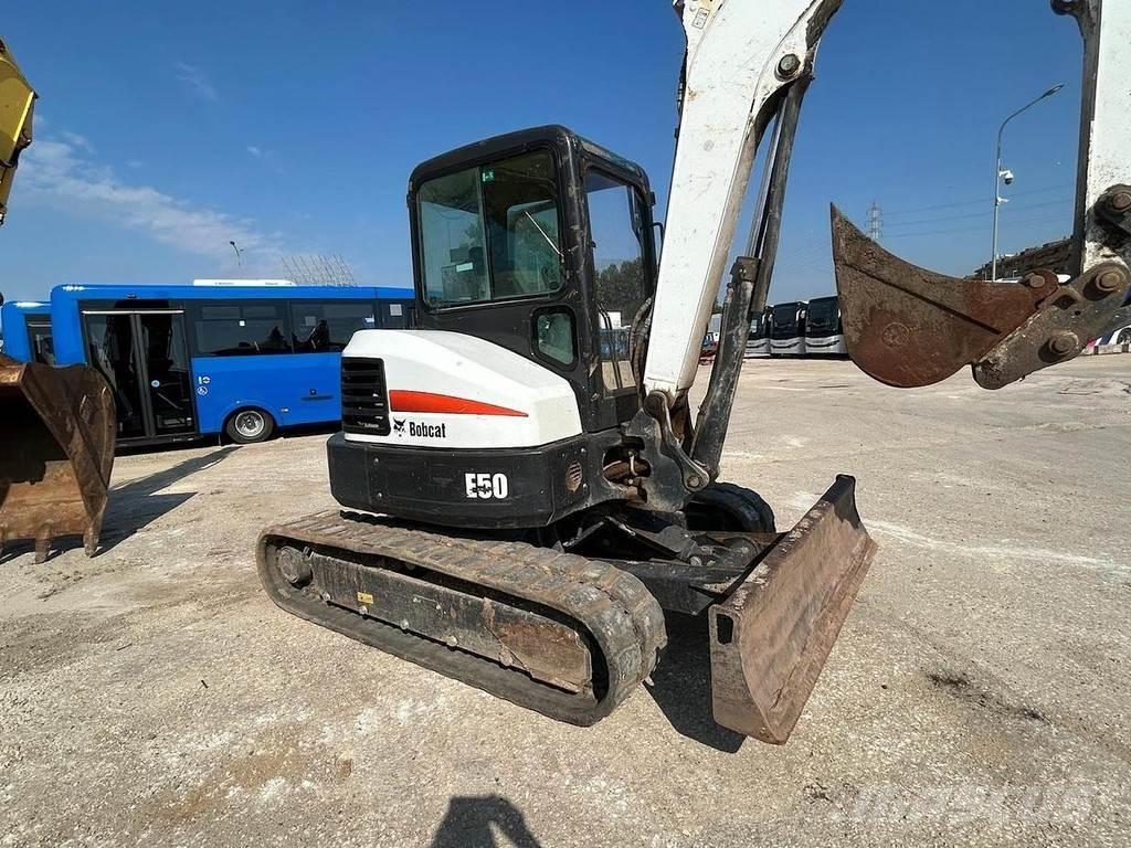 Bobcat E50 ミニ油圧ショベル 7t以下（ミニユンボ・ミニディガー）