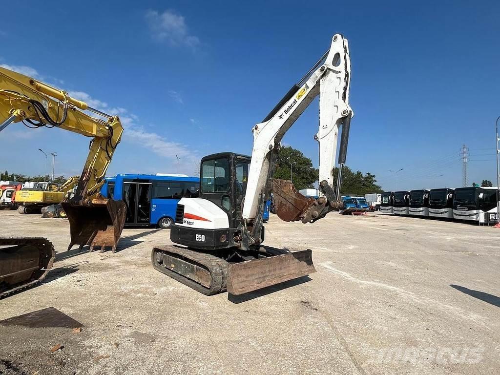 Bobcat E50 ミニ油圧ショベル 7t以下（ミニユンボ・ミニディガー）