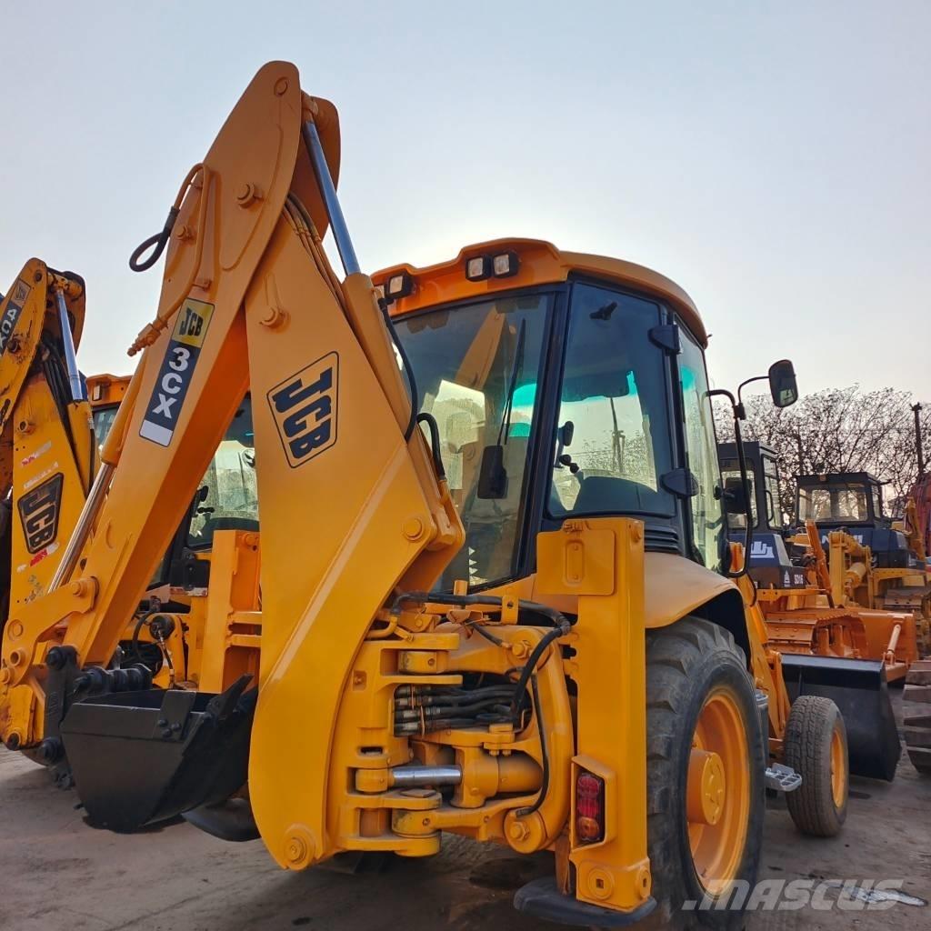 JCB 3 CX バックホーローダー