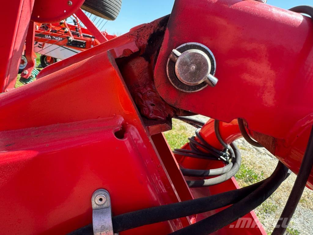 Kverneland 8090 テッダー・テッダーレーキ