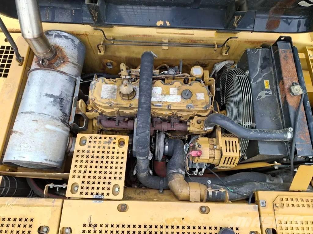 CAT 322 C 大型油圧ショベル12t以上（パワーショベル・ユンボ）