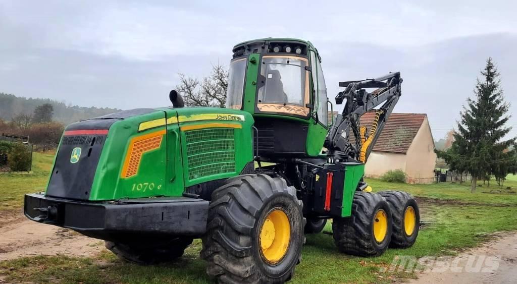 John Deere 1070 E ハーベスター