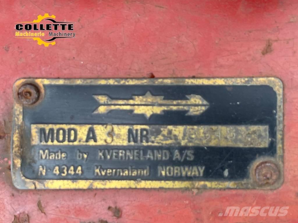 Kverneland A3NR プラウ