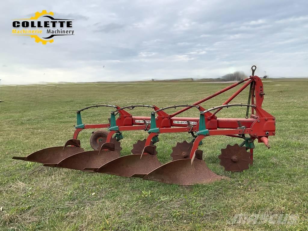 Kverneland A3NR プラウ