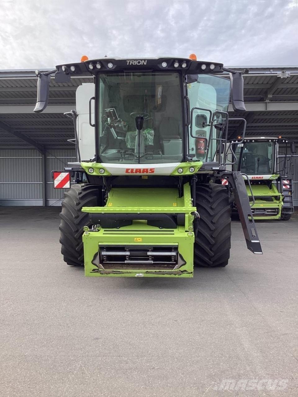 CLAAS Trion 520 コンバイン