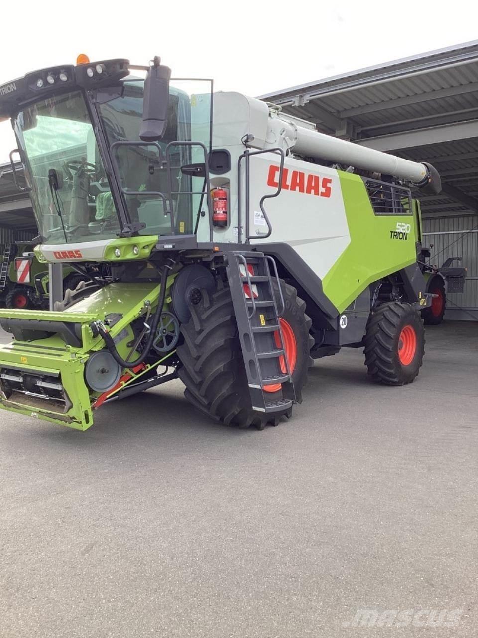 CLAAS Trion 520 コンバイン