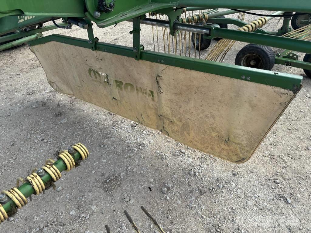 Krone Swadro TC 880 テッダー・テッダーレーキ