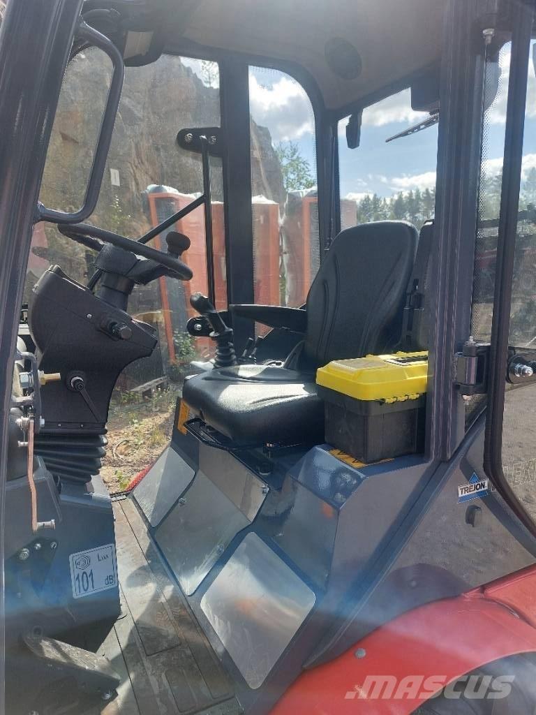 Flexi Trac 1226 cab トラクター