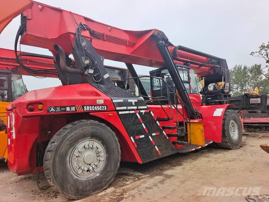 Sany SRSC 45 C30 リーチスタッカー