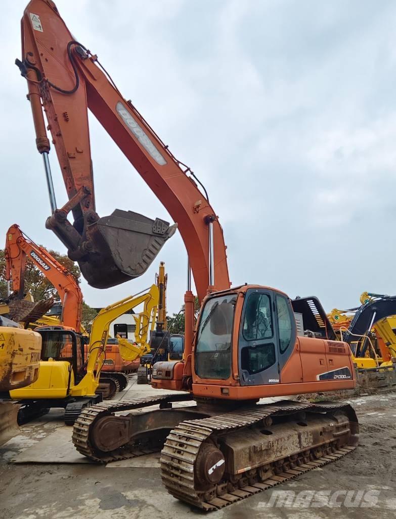 Doosan DX 300 LC 大型油圧ショベル12t以上（パワーショベル・ユンボ）