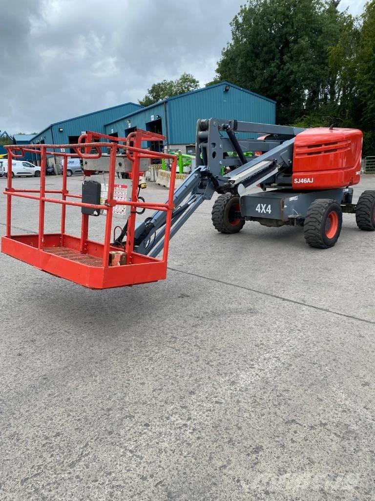 SkyJack SJ 46 AJ ブームリフト　屈伸型