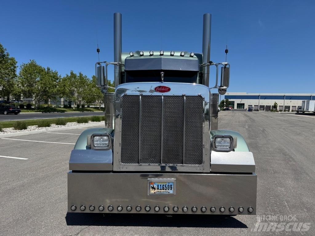 Peterbilt 379 中古トラクターヘッド | トレーラーヘッド