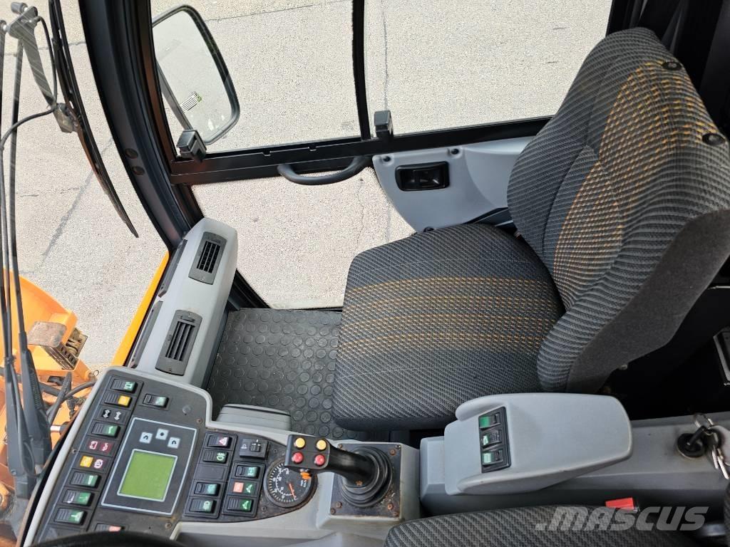 Multicar Tremo X56 ユーティリティーツールキャリア