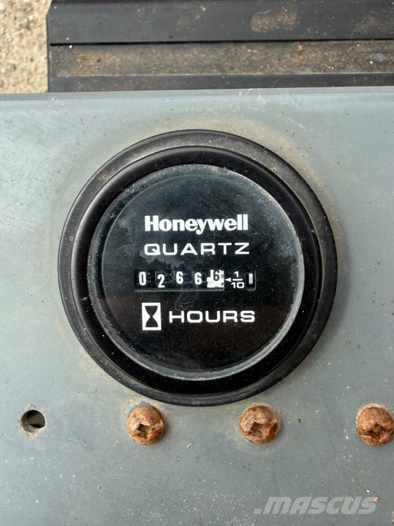 SkyJack SJ 4632 シザースリフト