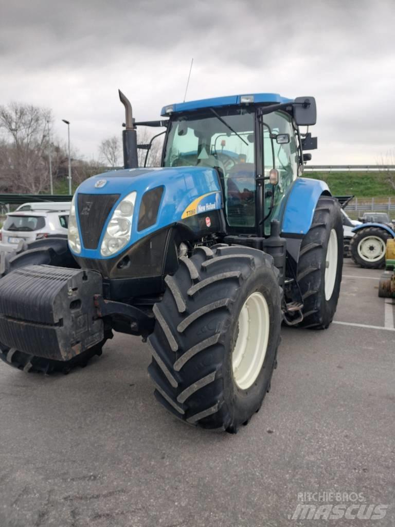 New Holland T 7060 トラクター