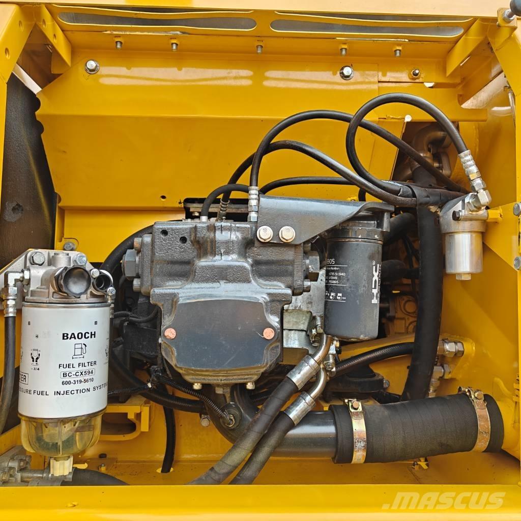 Komatsu 220-8 大型油圧ショベル12t以上（パワーショベル・ユンボ）