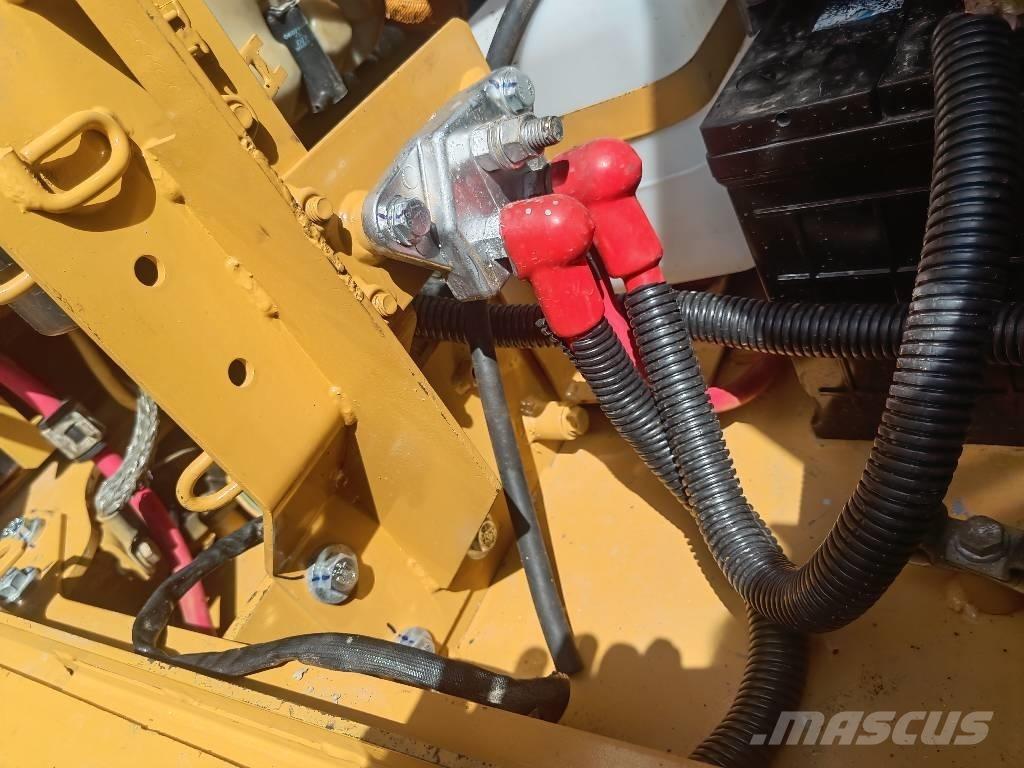CAT 312 D2GC 大型油圧ショベル12t以上（パワーショベル・ユンボ）