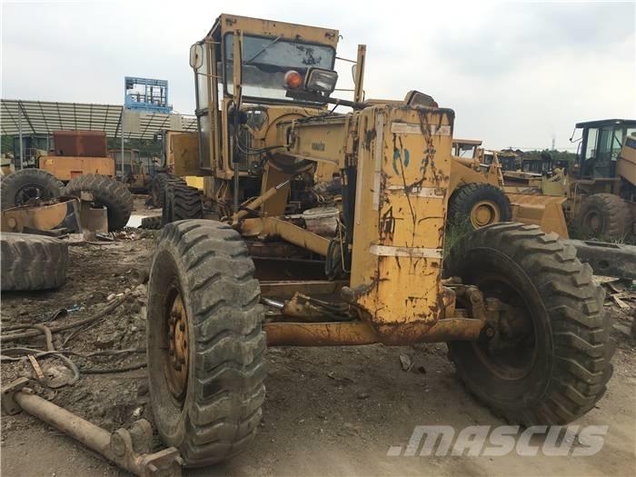 Komatsu GD 511 モーターグレーダー