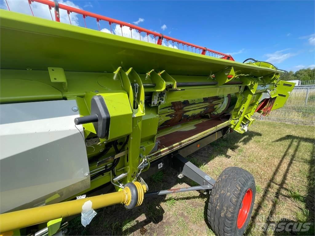 CLAAS V620 ハーベスタヘッド