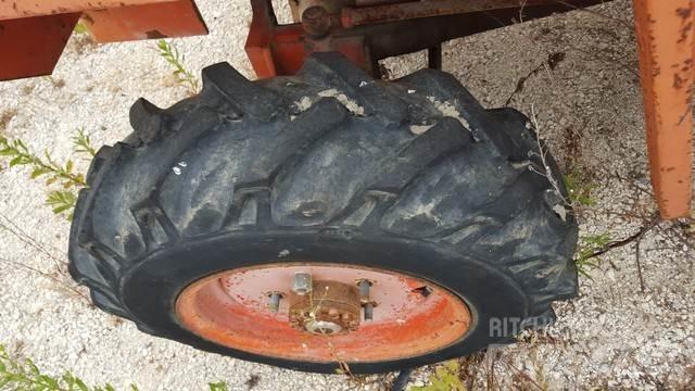  Pneus 7.50-16 タイヤ、ホイル、リム