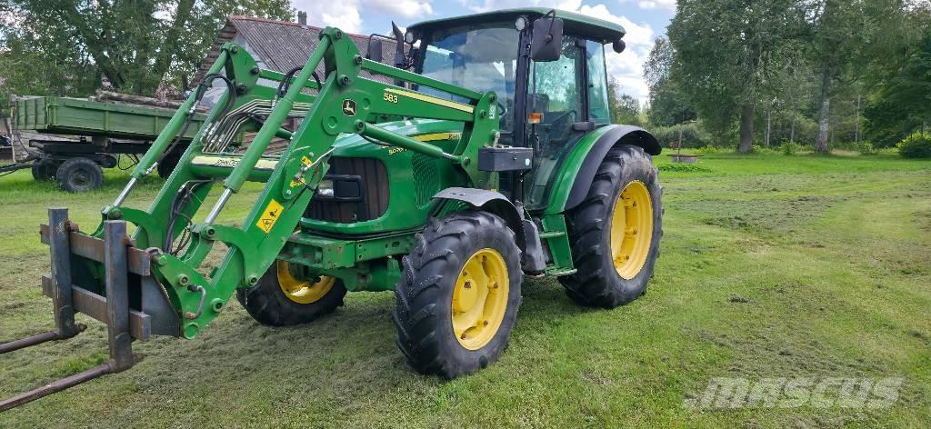 John Deere 5070 M トラクター