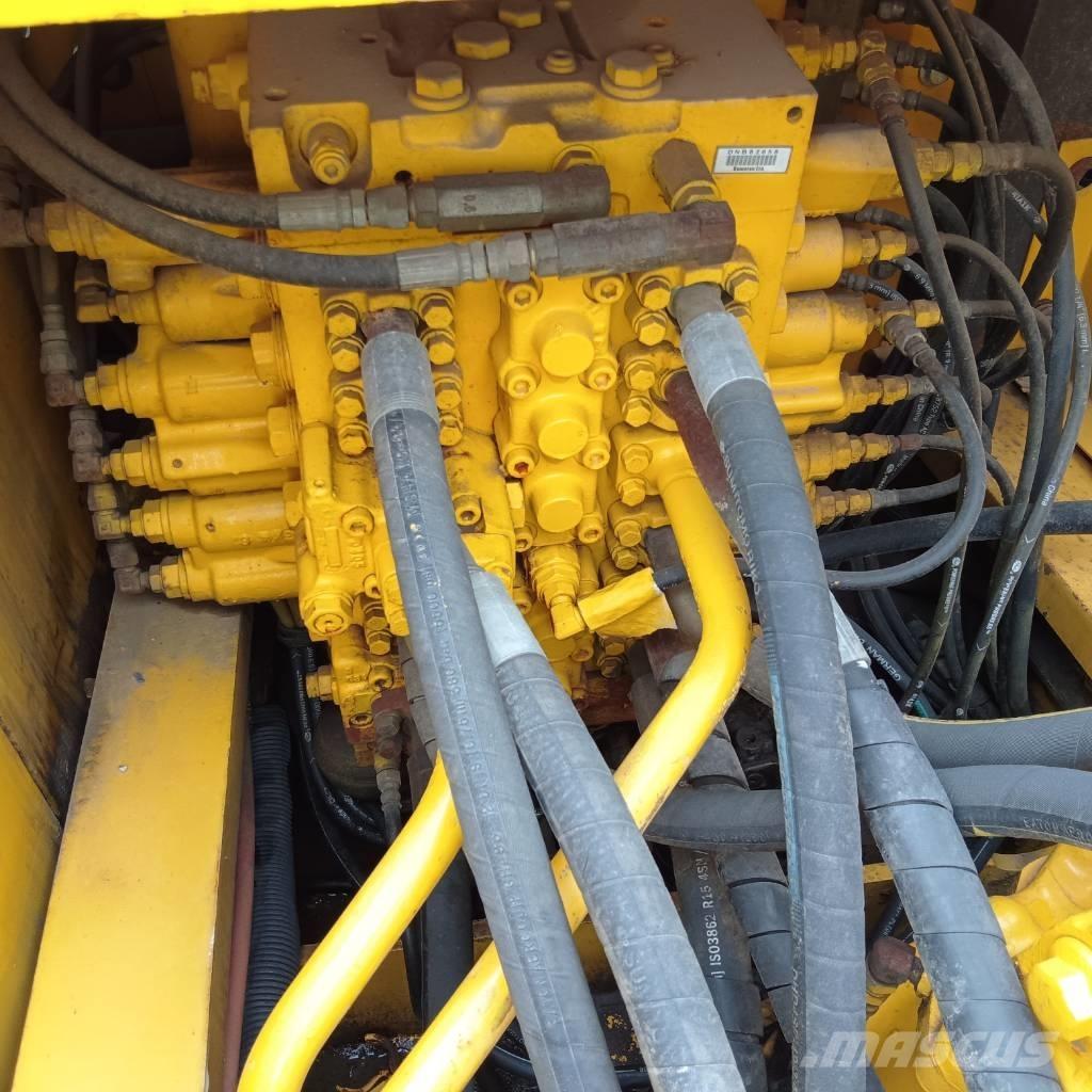 Komatsu PC 300-7 大型油圧ショベル12t以上（パワーショベル・ユンボ）