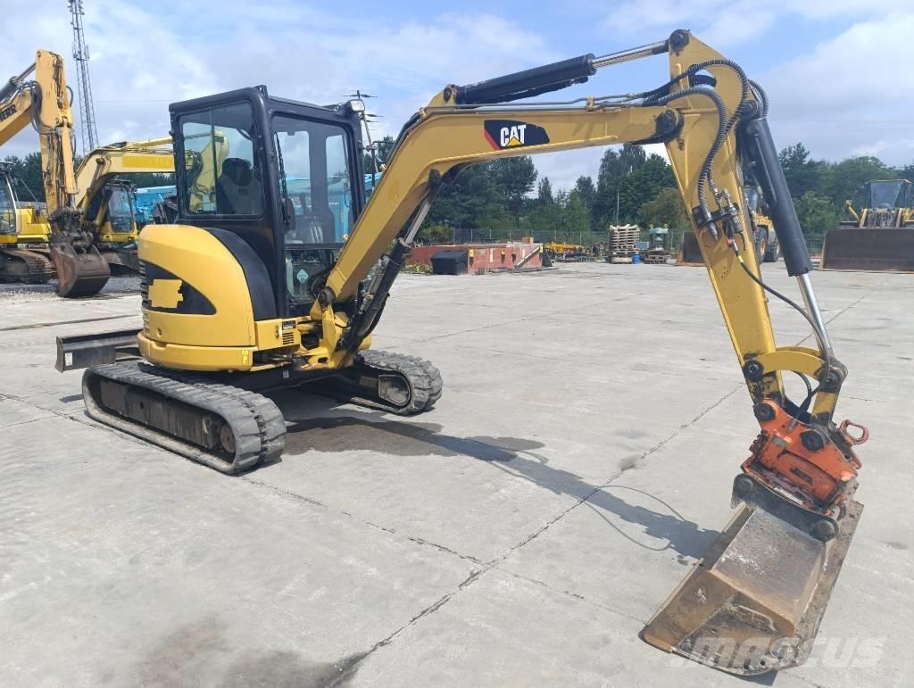 CAT 304 D ミニ油圧ショベル 7t以下（ミニユンボ・ミニディガー）