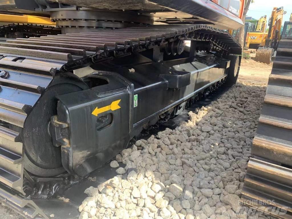Doosan DX 225 LC 大型油圧ショベル12t以上（パワーショベル・ユンボ）