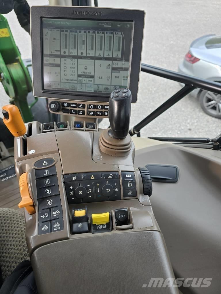 John Deere 6130 R トラクター
