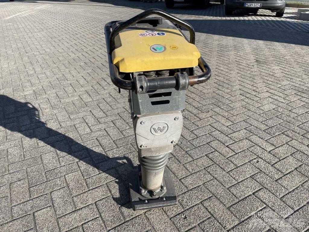 Wacker Neuson AS60e タンパ/転圧バイブレータ