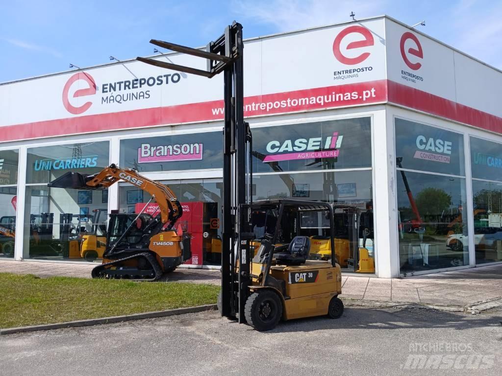 CAT EP 30 K PAC バッテリーフォークリフト